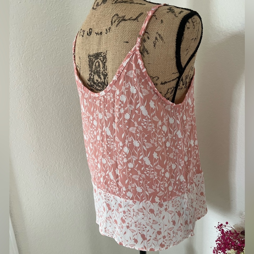 Cute Summer/Spring top - Picture 3 of 4